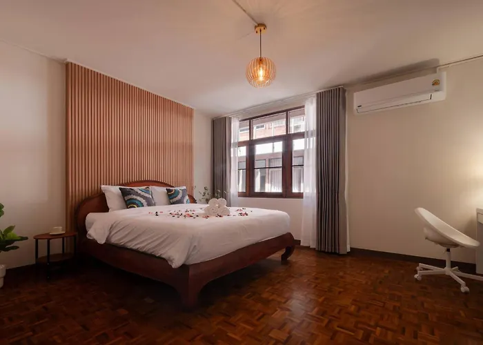 Thonglor|spacious 4br4ba, Fast-wifi, Netflix, Shop *